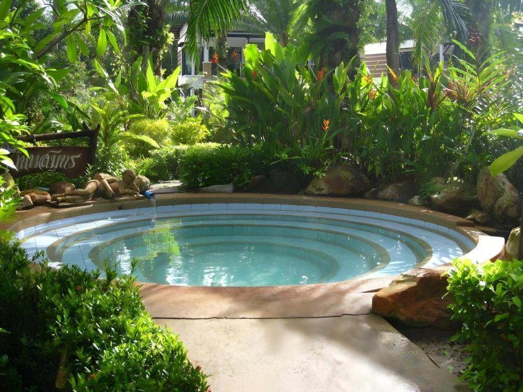 Nattha Waree Hot Spring Resort And Spa Ban Nua Khlong Eksteriør bilde